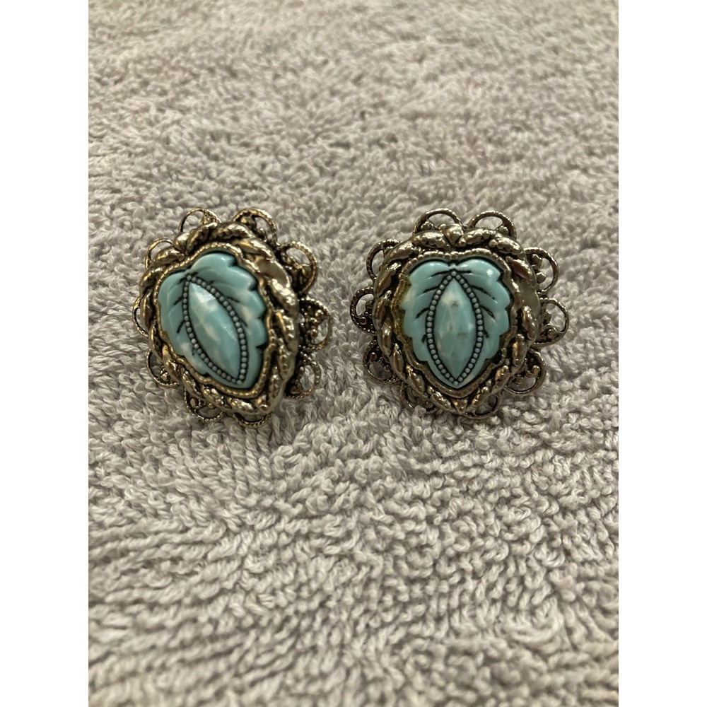 Vintage Turquoise Color Cabochon Screw Back Earrings Ornate Filigree